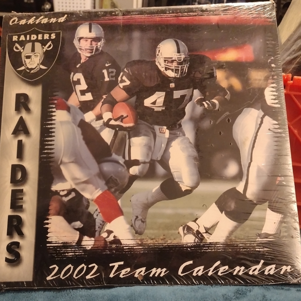 Sealed: Oakland Raiders 2002 Team Calendar